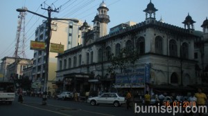 Mogul Hall is Syiah masjid in the Yangon downtown area.
